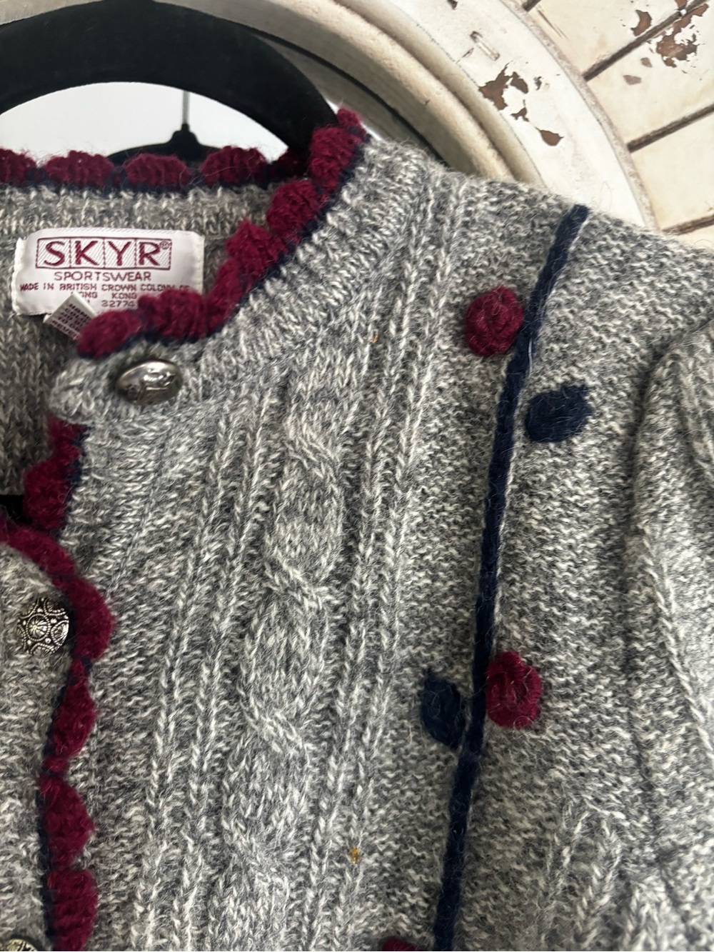 Vintage 80s SKYR Sportswear 100% Wool Cardigan Sweater Gray Cable Knit Hand Knit - Picture 4 of 13